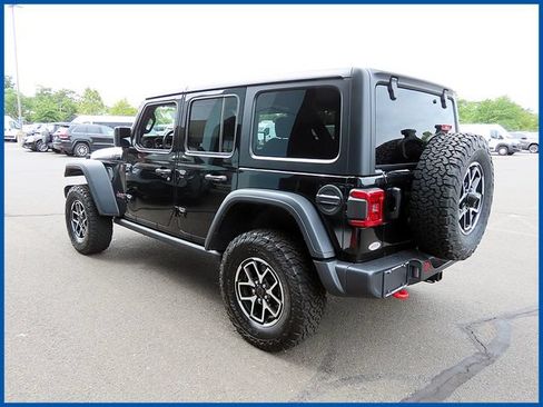 Used 2026 Jeep Wrangler Unlimited Rubicon AWD/4WD image 5