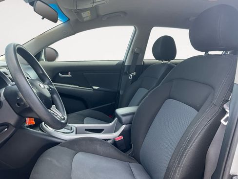 Used 2016 Kia Sportage LX w/ Option Group 017 FWD image 9