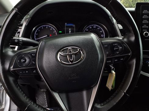 Used 2024 Toyota Camry SE FWD image 12