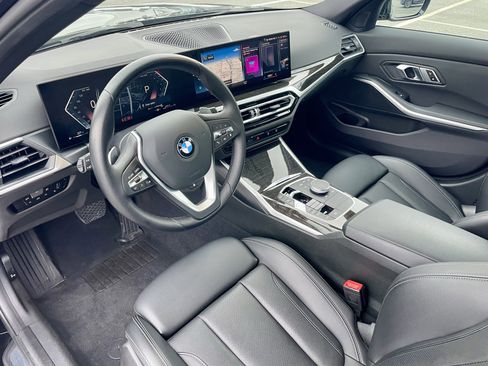 Used 2023 BMW 330i xDrive 330i xDrive w/ Driving Assistance Package image 13