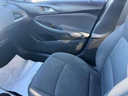 Certified 2017 Chevrolet Cruze LT w/ Convenience Package image 20