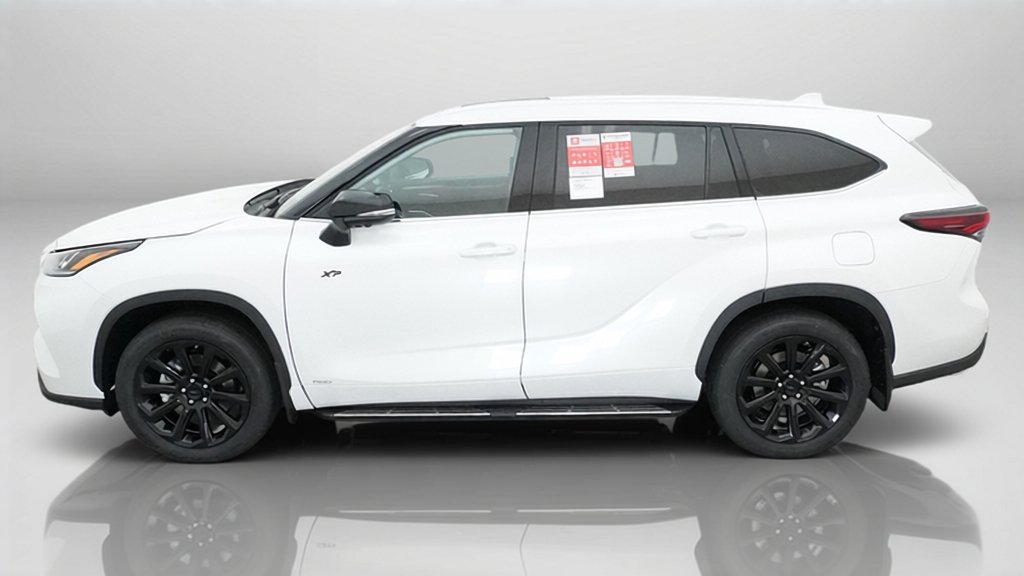 New 2026 Toyota Highlander Limited AWD/4WD image 2