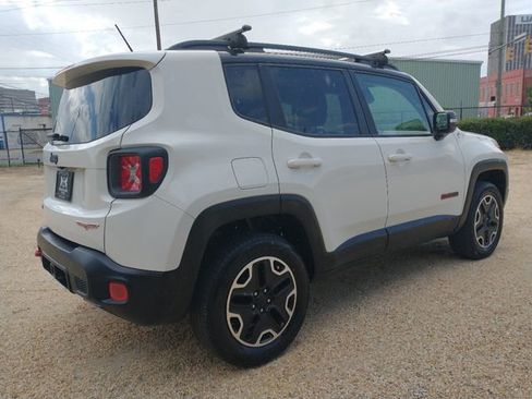 Used 2017 Jeep Renegade Trailhawk w/ Popular Equipment Group image 23