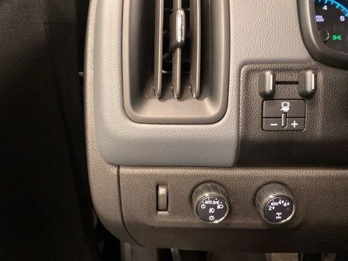 Used 2018 Chevrolet Colorado Z71 image 16