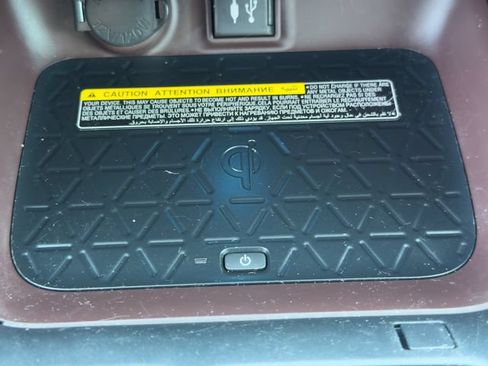 Certified 2019 Toyota RAV4 Limited AWD/4WD image 41