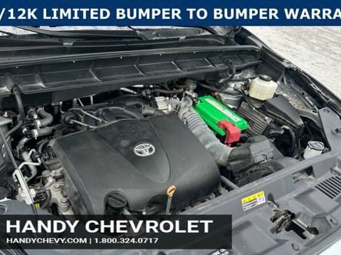 Used 2021 Toyota Highlander XLE AWD/4WD image 59