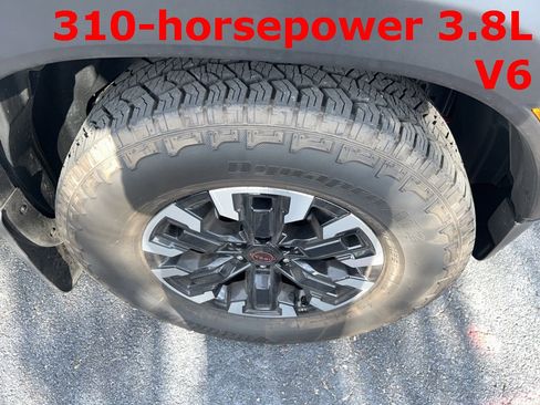 Used 2024 Nissan Frontier Pro-X w/ Pro Convenience Package image 4