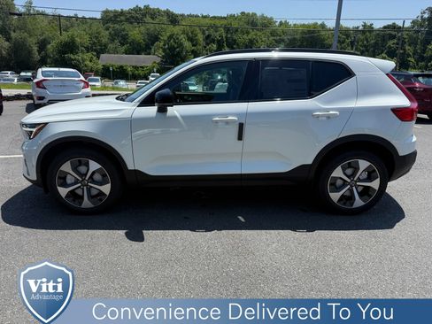 New 2026 Volvo XC40 B5 Plus w/ Protection Package Premier AWD/4WD image 5