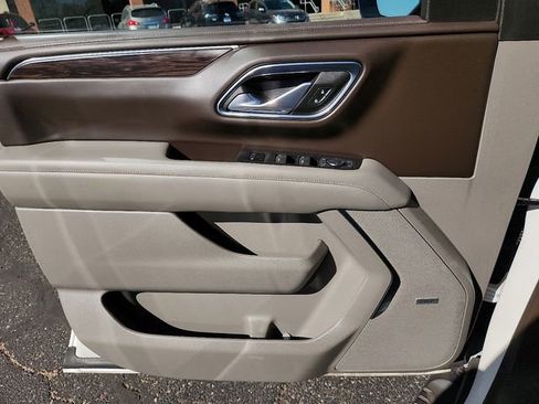 Used 2023 Chevrolet Tahoe Z71 w/ Z71 Off-Road Package image 16