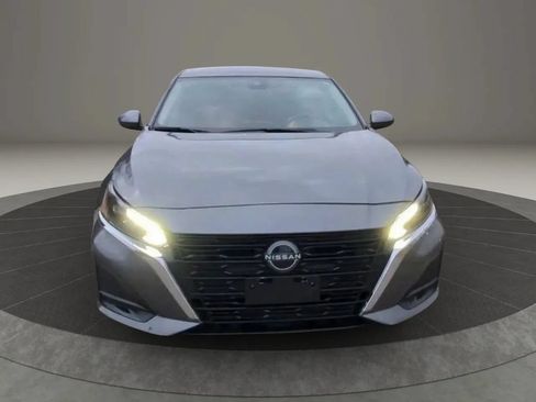 Used 2023 Nissan Altima 2.5 SV FWD image 7