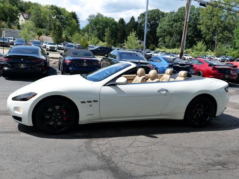 Used 2015 Maserati GranTurismo Convertible image 9