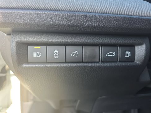 Used 2026 Toyota Camry LE AWD/4WD image 25