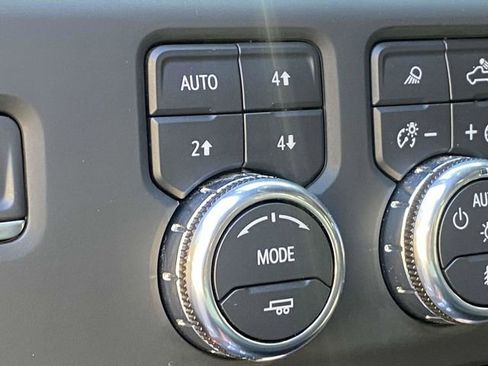 Used 2024 GMC Sierra 2500 AT4 w/ AT4 Premium Plus Package image 34