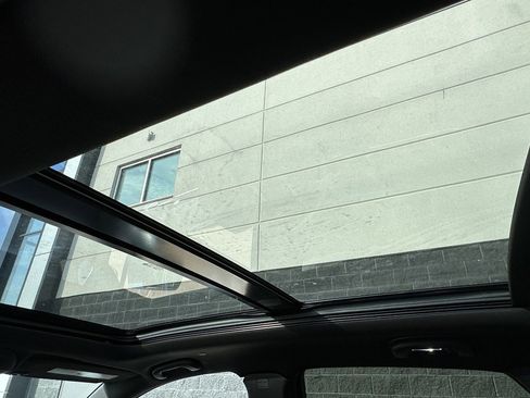 Certified 2025 Cadillac XT5 Premium Luxury image 9