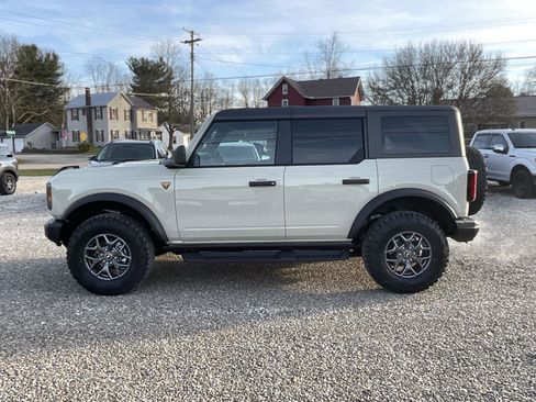 New 2025 Ford Bronco Badlands AWD/4WD image 8