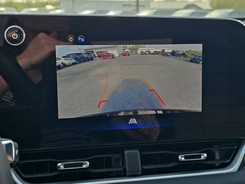 Used 2025 Chevrolet Equinox LT FWD image 37