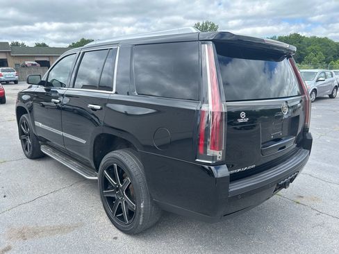 Used 2015 Cadillac Escalade Luxury AWD/4WD image 8