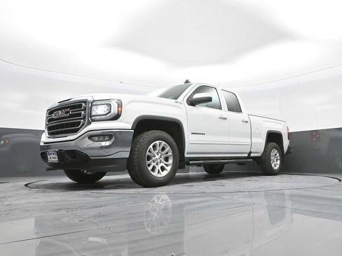 Used 2019 GMC Sierra 1500 SLE w/ SLE Value Package image 38