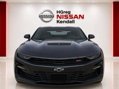 Used 2019 Chevrolet Camaro SS RWD image 4