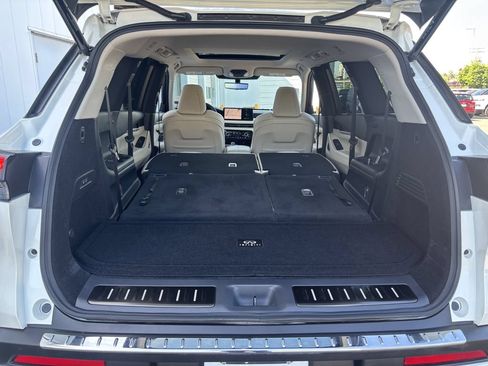 Used 2025 INFINITI QX60 Sensory w/ Vision Package AWD/4WD image 30