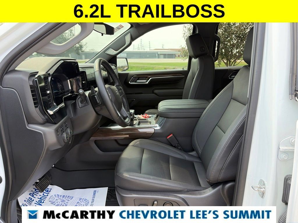 Used 2023 Chevrolet Silverado 1500 LT Trail Boss w/ Convenience Package II AWD/4WD image 48