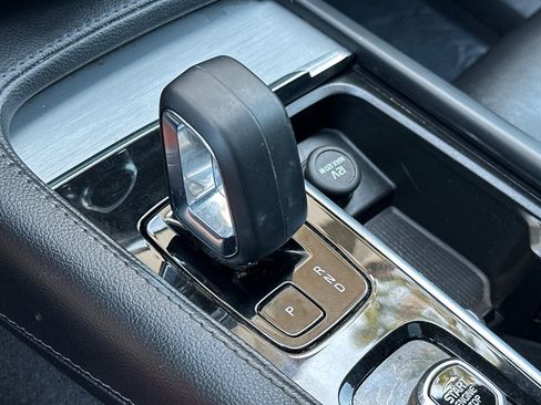 Certified 2023 Volvo XC90 B5 Core image 26