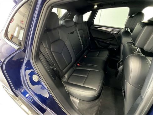 Used 2022 Porsche Macan AWD/4WD image 19