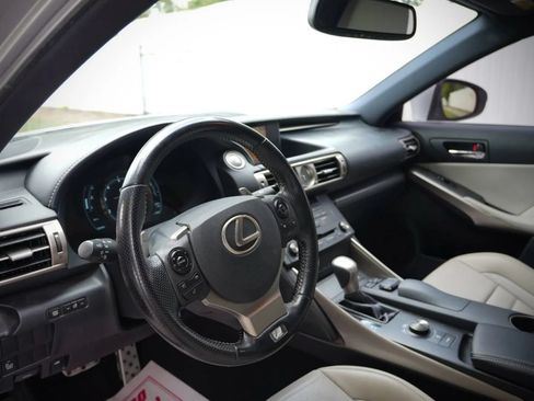 Used 2016 Lexus IS 200t RWD image 11
