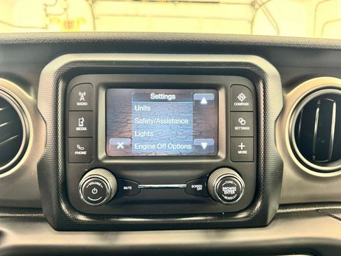 Used 2019 Jeep Wrangler Unlimited Sport AWD/4WD image 27