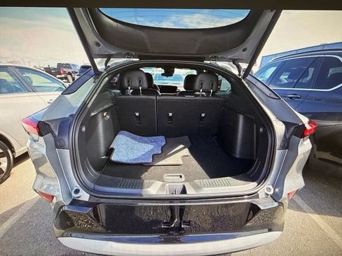 Used 2025 Buick Envista Sport Touring w/ Convenience I Package FWD image 11