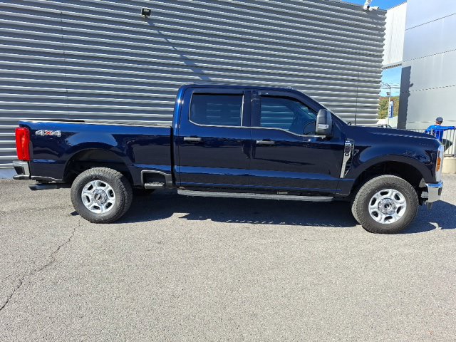 Used 2025 Ford F250 XLT AWD/4WD image 2