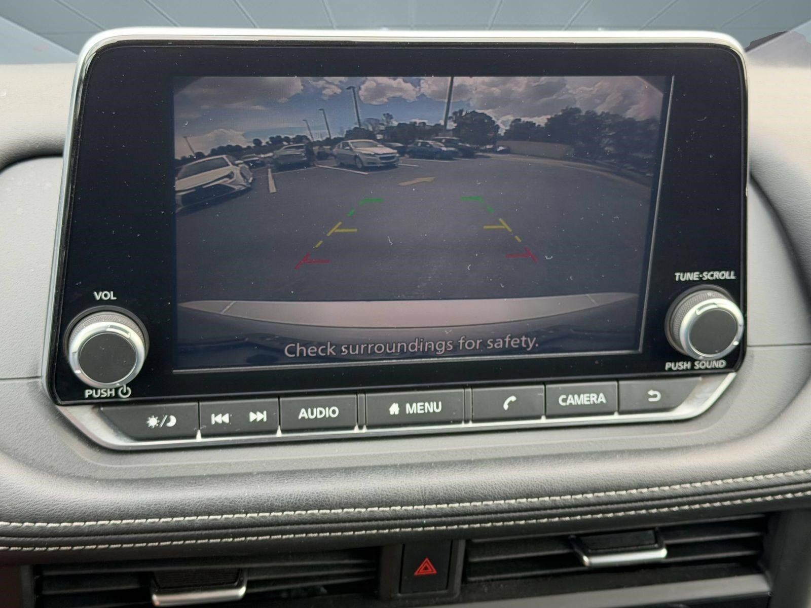 Used 2025 Nissan Rogue SV AWD/4WD image 21