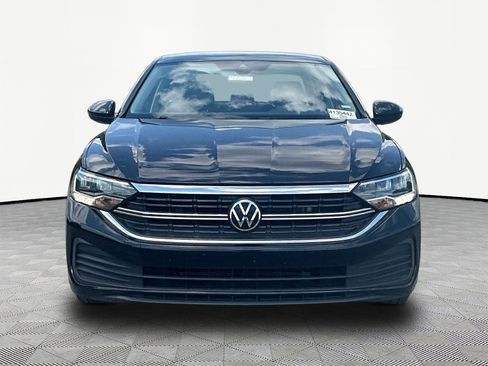 Used 2024 Volkswagen Jetta SE FWD image 9