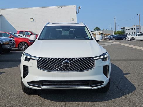 New 2026 Volvo XC90 B5 Core AWD/4WD image 2
