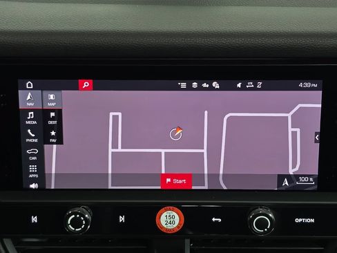 Certified 2026 Porsche Macan AWD/4WD image 18