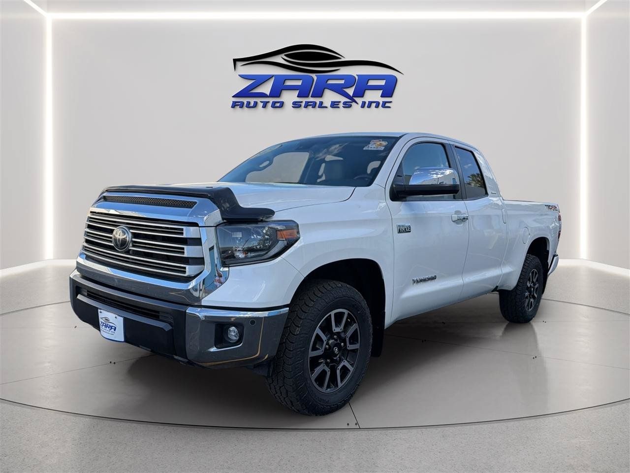 Used 2021 Toyota Tundra Limited w/ Limited Premium Package AWD/4WD image 3