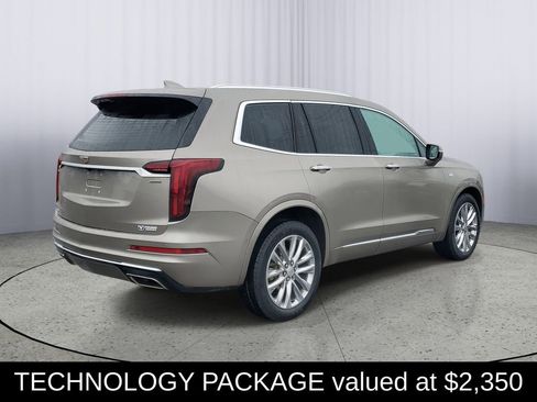 Used 2023 Cadillac XT6 Premium Luxury w/ Technology Package image 3
