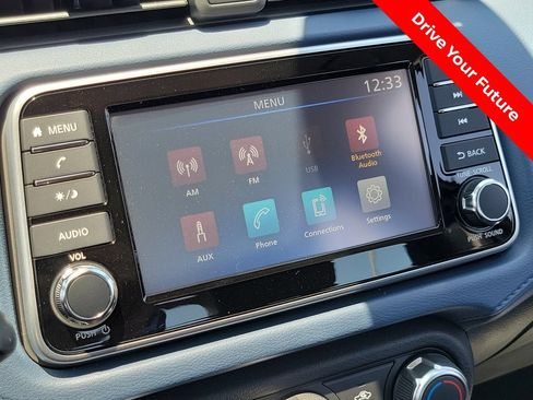 Used 2025 Nissan Versa SV w/ Trunk Package FWD image 9