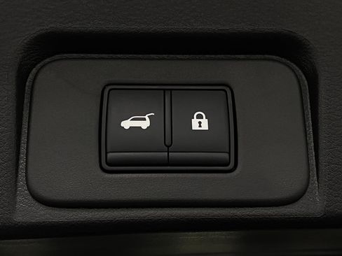 Certified 2026 Nissan Rogue SV w/ SV Premium Package AWD/4WD image 6