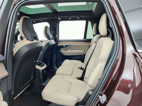 New 2026 Volvo XC90 T8 Ultra w/ Protection Package Premier image 28