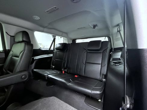 Used 2019 Chevrolet Suburban LT w/ Luxury Package AWD/4WD image 19