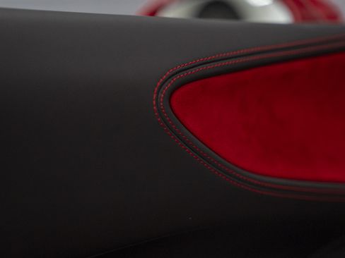 Used 2022 Ferrari SF90 Spider AWD/4WD image 25