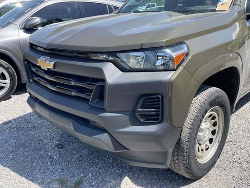 Used 2024 Chevrolet Colorado W/T image 4