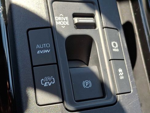 Used 2026 Toyota Prius Plug-In Hybrid w/ Limited Premium Package image 22