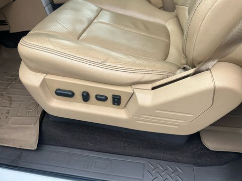 Used 2013 Ford F150 Lariat w/ Luxury Equipment Group image 27