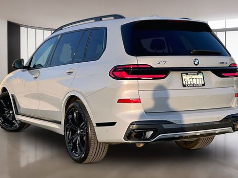 Used 2024 BMW X7 xDrive40i w/ M Sport Package AWD/4WD image 4