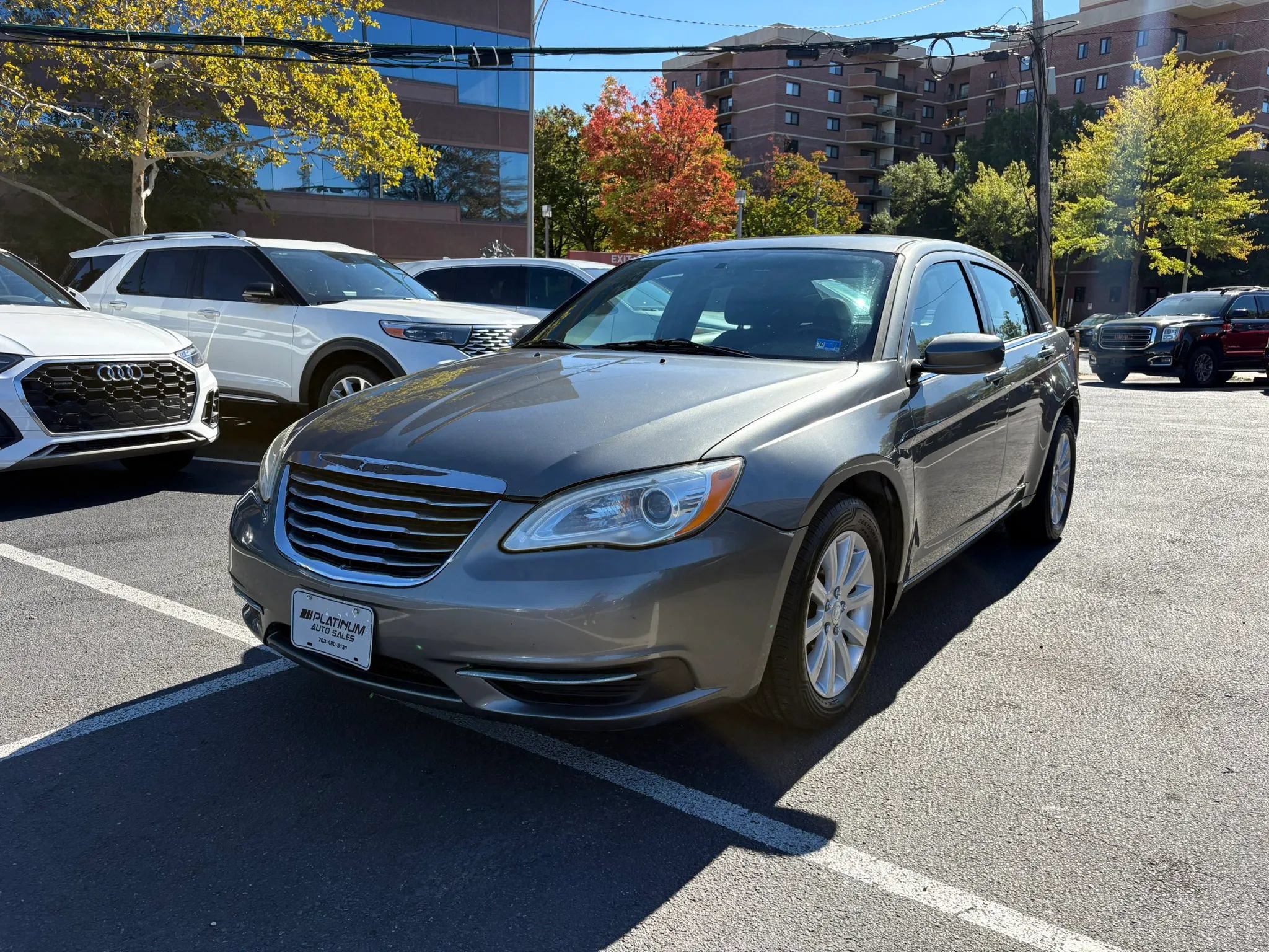 Used 2013 Chrysler 200 Touring FWD image 4