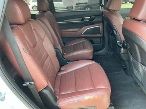 Used 2023 Kia Telluride SX Prestige AWD/4WD image 22