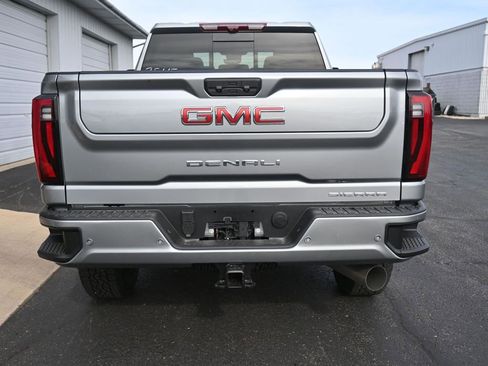 New 2026 GMC Sierra 2500 Denali w/ Denali Reserve Package image 7