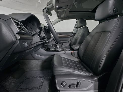 Used 2023 Audi Q5 2.0T Premium w/ Convenience Package image 18